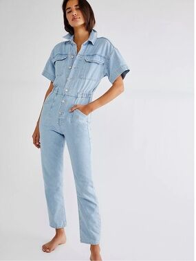 Free People We The Free Marci Denim Jumpsuit Clear Skies SIZE MEDIUM